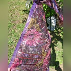 Shimmery Floral Patterned Scarf With Pink And Purple Tones